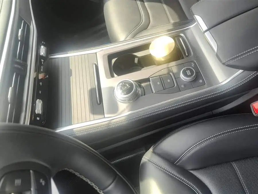 مستكشف 2023 إيكو بوست 285 الدفع الرباعي نسخة تريند بلس 7 مقاعد