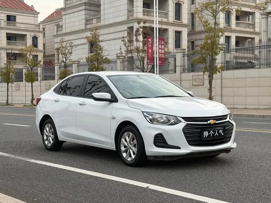 2022 شيفروليه أفيو ريدلاين 325T أوتوماتيكي إصدار أنيق