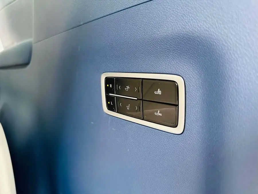 القرن 2023 الطراز 2.0T ستة مقاعد نسخة يونشي