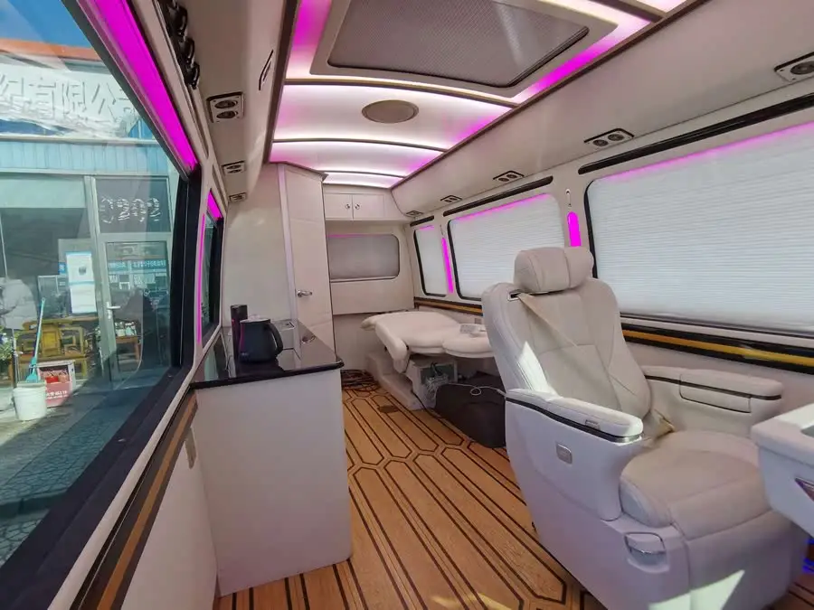 كوسدا 2019 4.0L سيارة فاخرة GRB53L-ZCMEK 20 مقعد 9GR