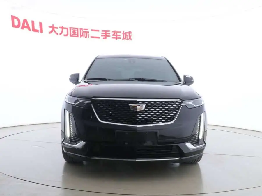 كاديلاك XT6 2021 28T فئة الرفاهية 7 مقاعد