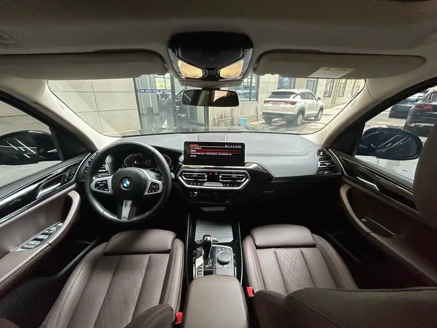 بي إم دبليو X3 موديل 2022 xDrive25i حزمة M الرياضية