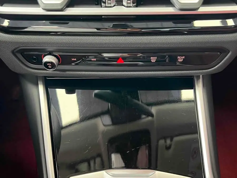 بي إم دبليو i3 2024 eDrive 35 L