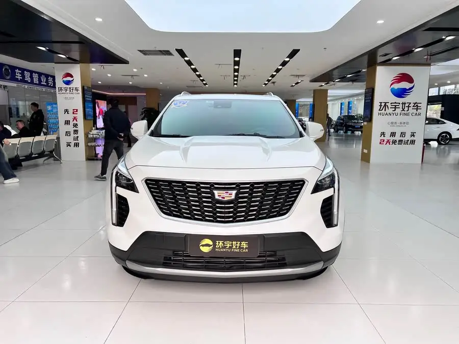 Cadillac XT4 2022 28T FWD Premium