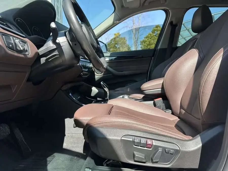 2020 BMW X1 sDrive20Li Premium