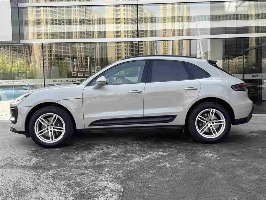 2023 Macan 2.0T