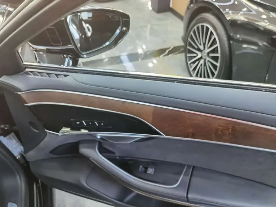 أودي A8 2023 A8L 50 TFSI كواترو برايم