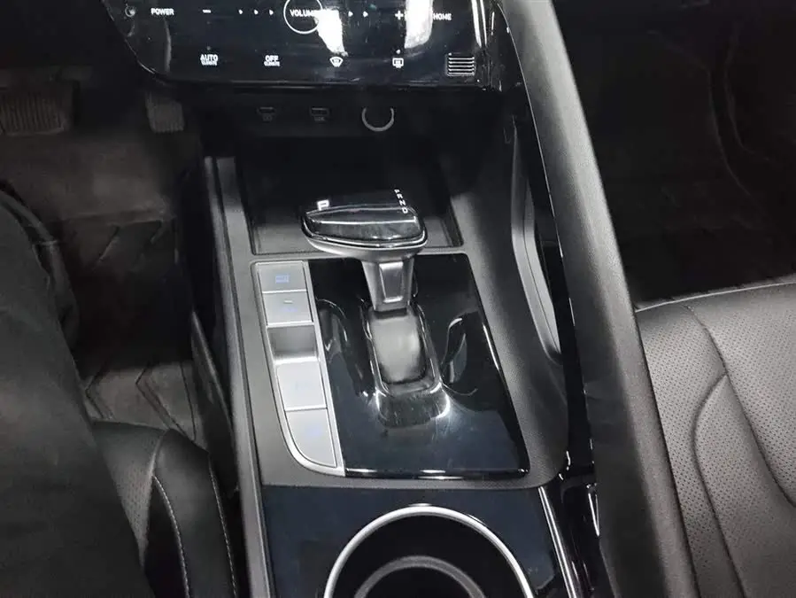 إلنترا 2022 1.5 لتر CVT GLX الطبعة المتميزة