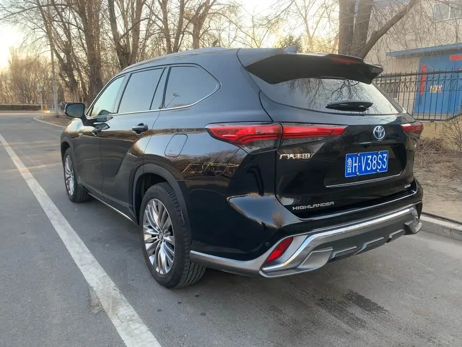 2022 Toyota Highlander Hybrid 2.5L AWD Premium 7-Seater