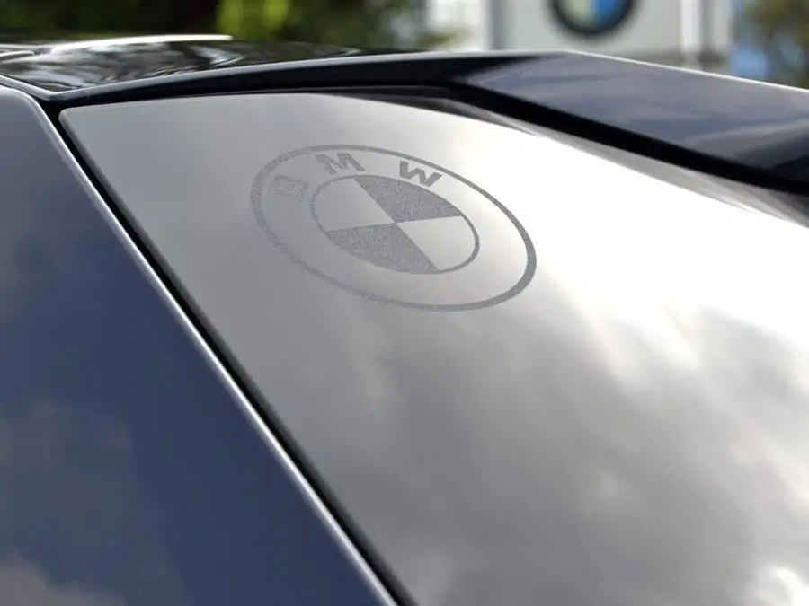 بي إم دبليو XM 2023 الطراز الأساسي