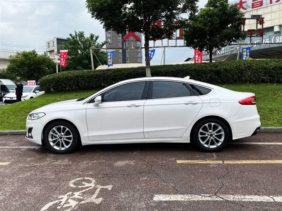 2020 مونديو إيكوبوست 200 إصدار الموضة