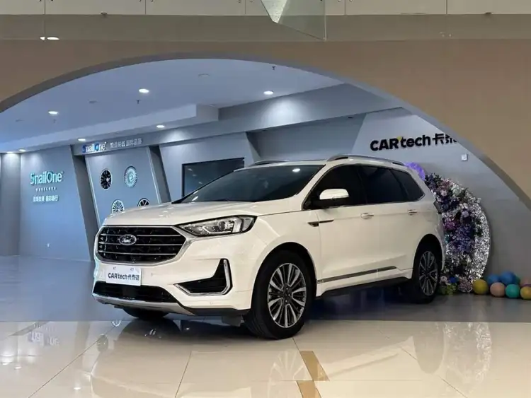 2021 Ford Edge PLUS EcoBoost 245 FWD Luxury 7-seater