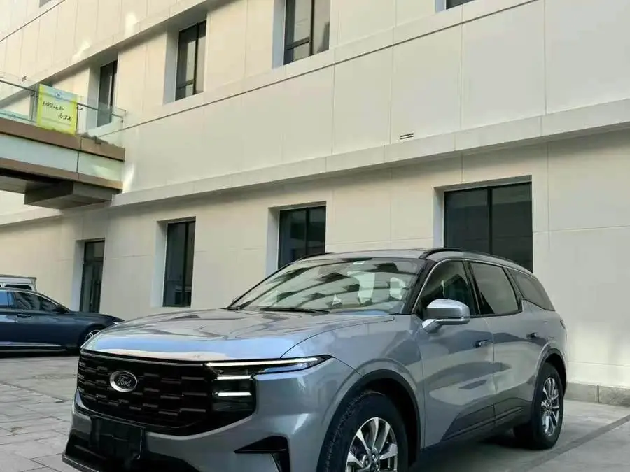 2023 Ford Edge Edge L 2.0T EcoBoost E Hybrid Two-Wheel Drive Seven-Seater Luxury