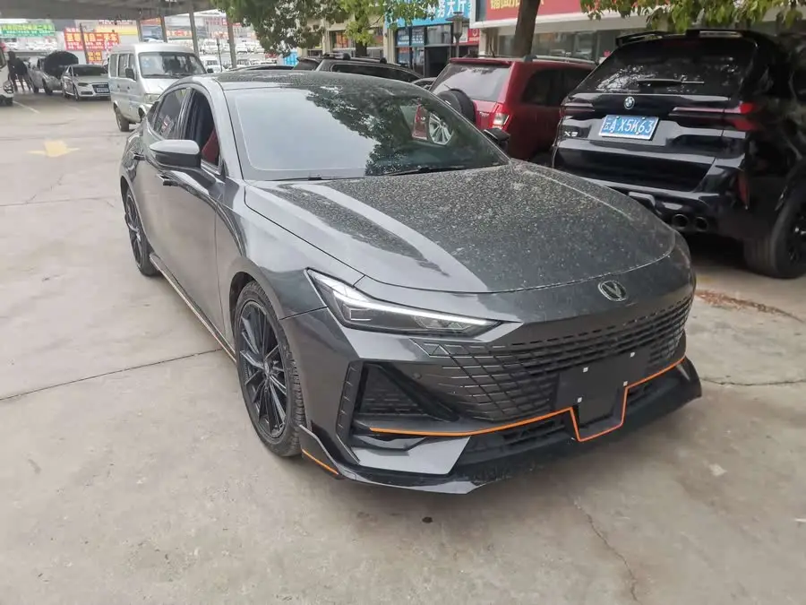 Changan UNI-V 2023 1.5T Premium Edition