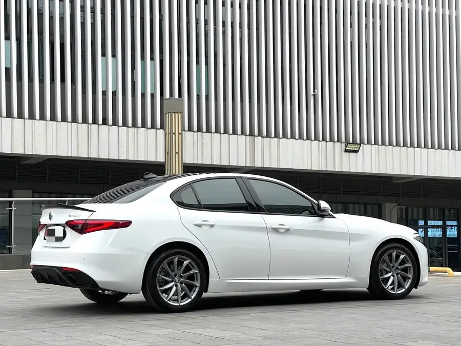 Giulia 2022 2.0T 280HP Ti Driving Control Edition