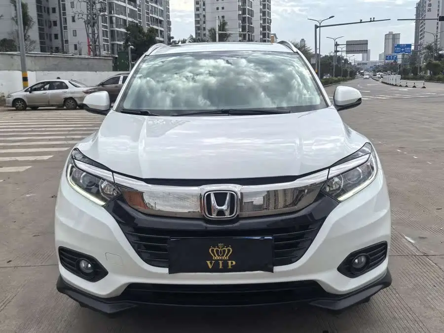 2020 هوندا HR-V 1.5L CVT النسخة الرائدة