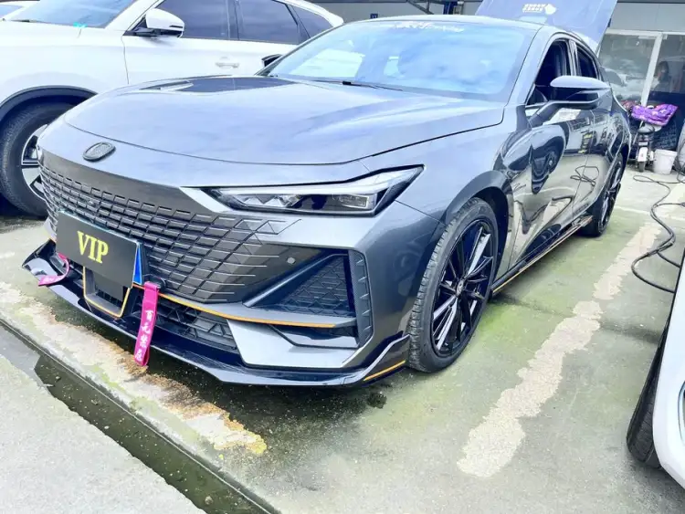 Changan UNI-V 2022 1.5T Sport Edition