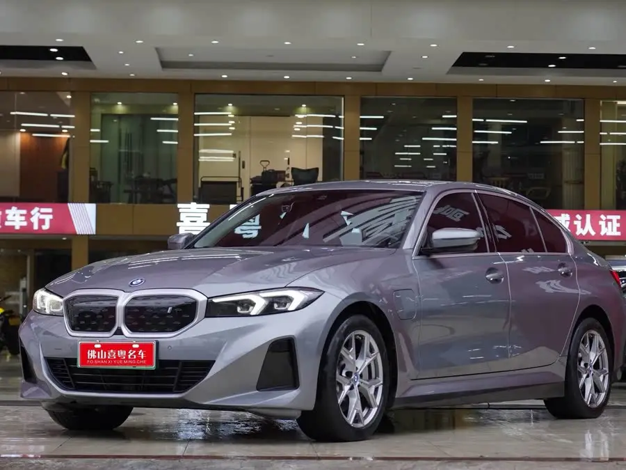 بي إم دبليو i3 2022 eDrive 35 L