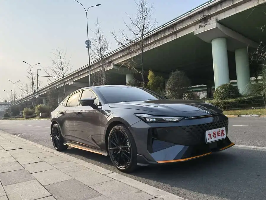 Changan UNI-V 2024 1.5T Premium Sport Version