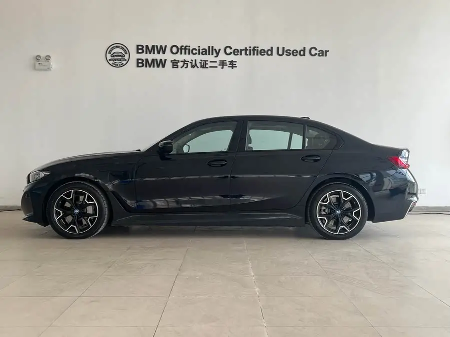 بي إم دبليو i3 2024 eDrive 40 L حزمة الليل