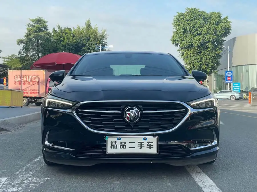 بيوك لاكروس 2020 652T الفاخرة