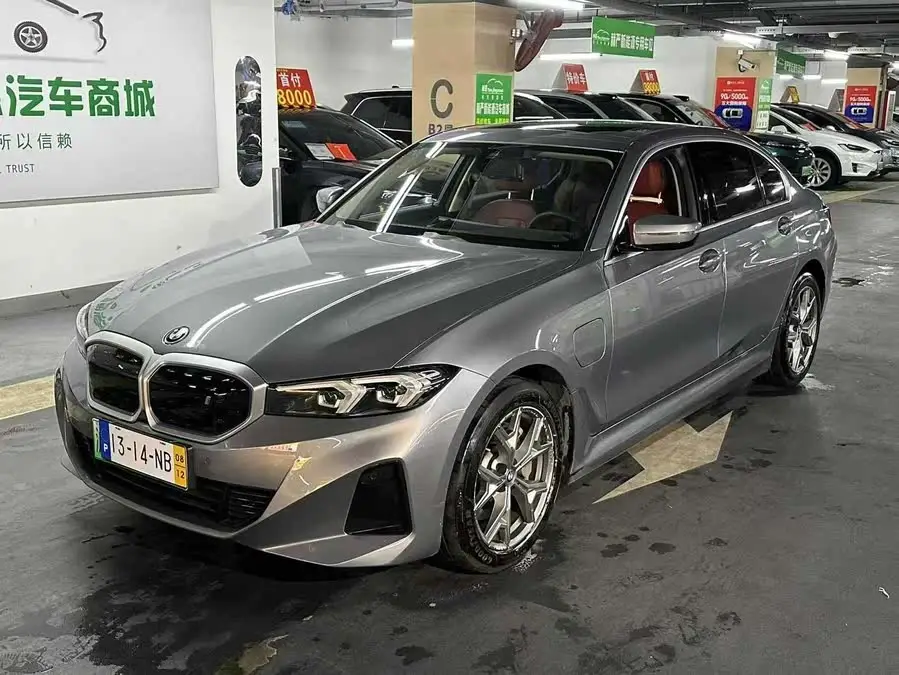 بي إم دبليو i3 2022 eDrive 35 L