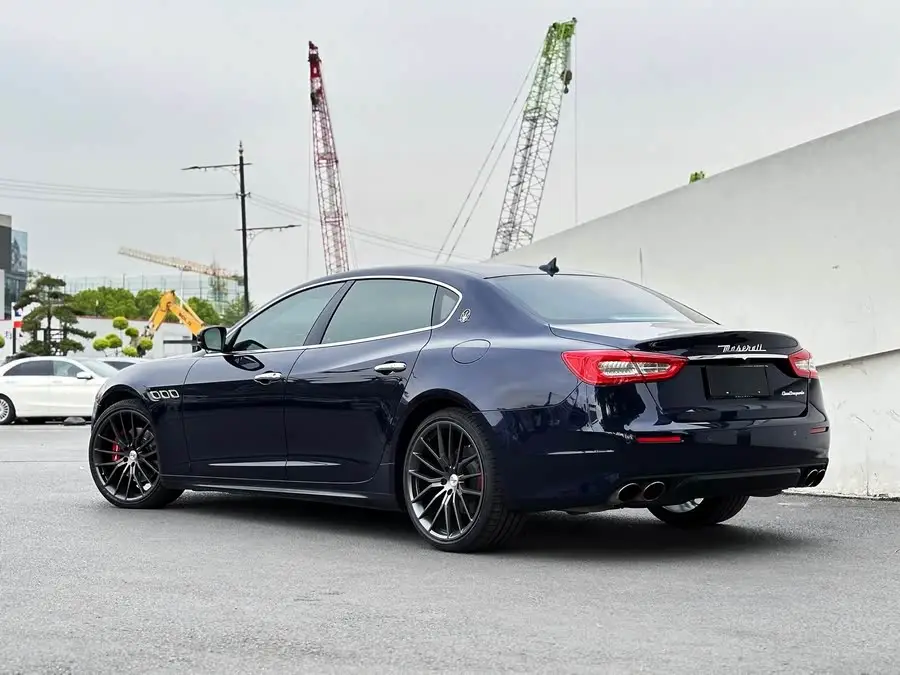 الرئيس 2018 طراز 3.0T النسخة القياسية