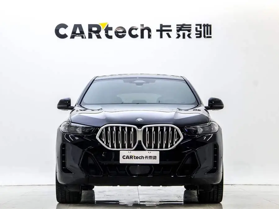 بي إم دبليو X6 2023 xDrive30i حزمة الرياضة M