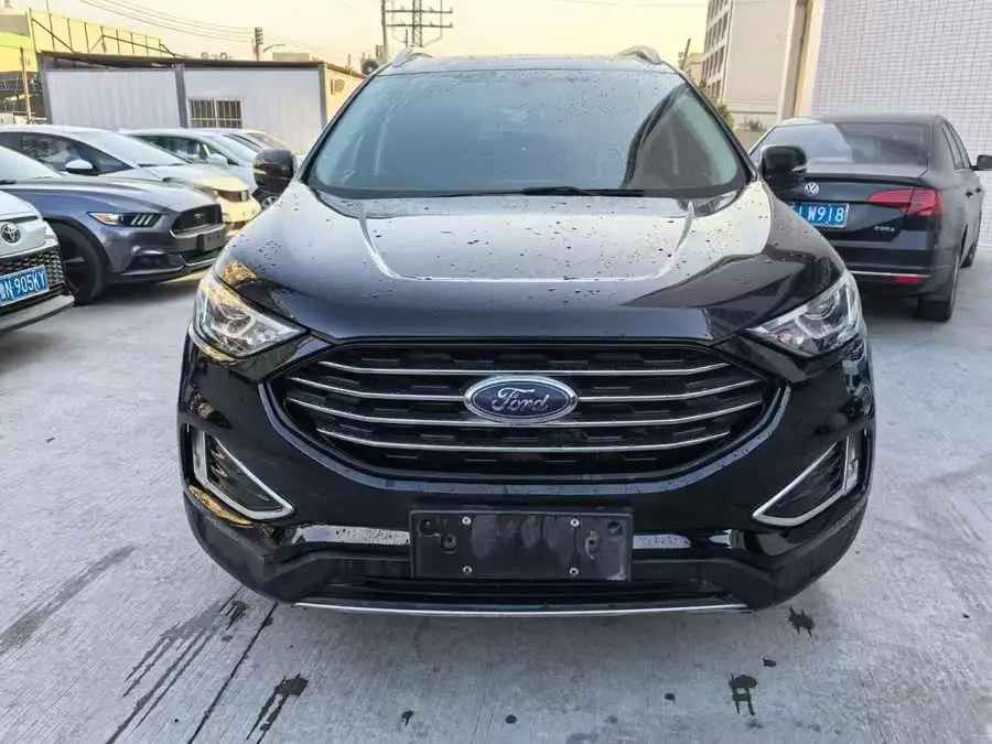 2020 Edge EcoBoost 245 Two-Wheel Drive Platinum 7-Seater