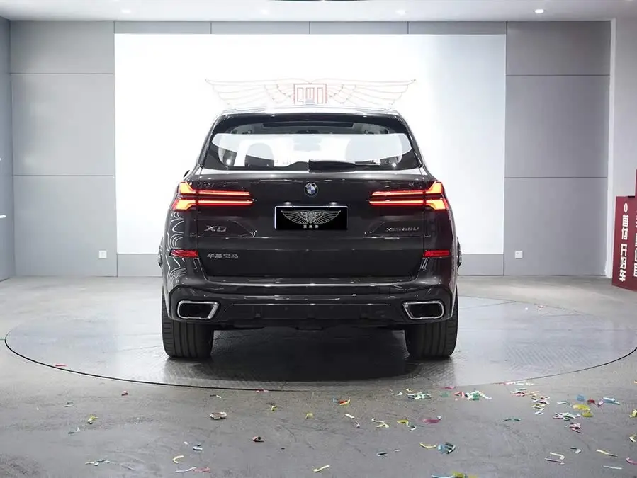 BMW X5 2023 xDrive 30Li M Sport Night Package