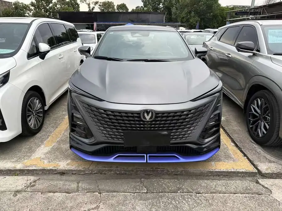 تشانغآن UNI-T 2023 الجيل الثاني 1.5T النسخة الرياضية الفاخرة