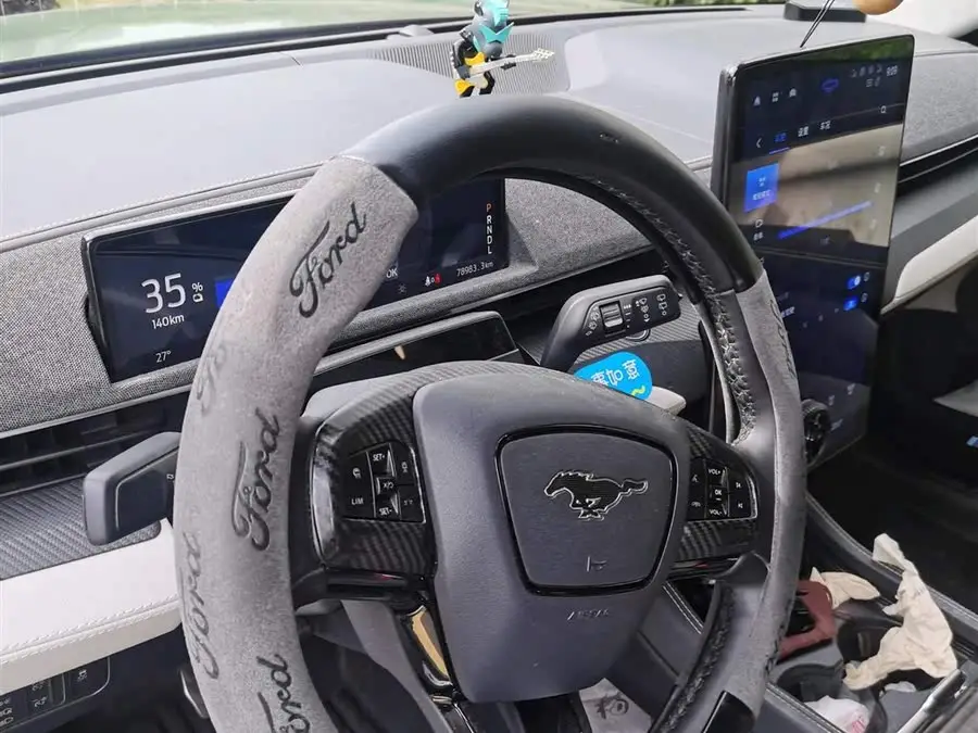 فورد موستانج ماخ-إي 2021 نسخة الرفاهية ذات الدفع الخلفي الطويل المدى