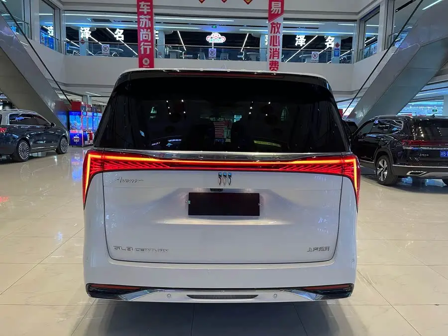 نسخة ينزسورلد 2023 من طراز القرن 2.0T بستة مقاعد