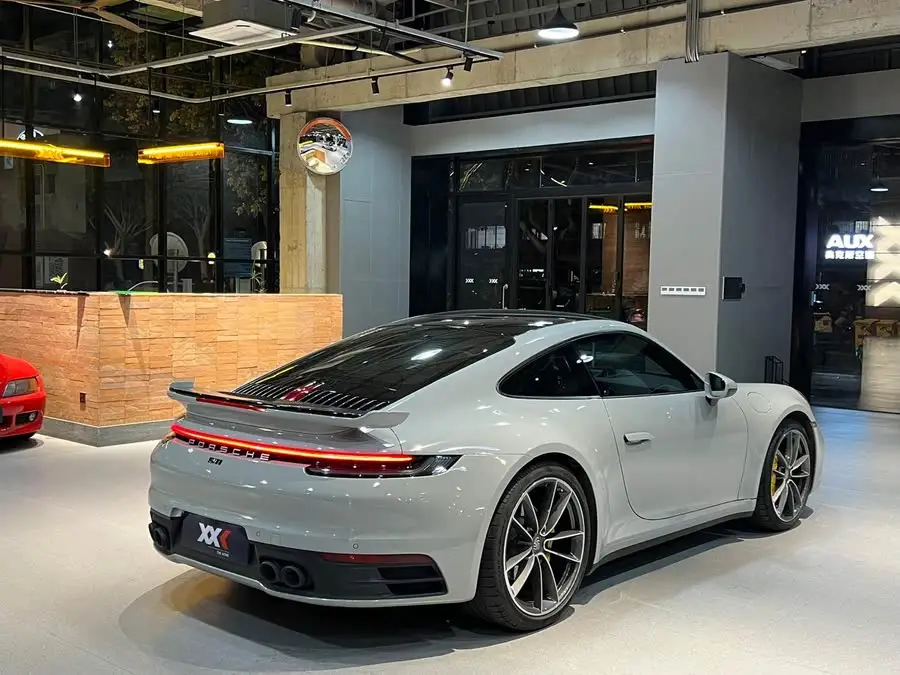 Porsche 911 2022 Carrera 3.0T