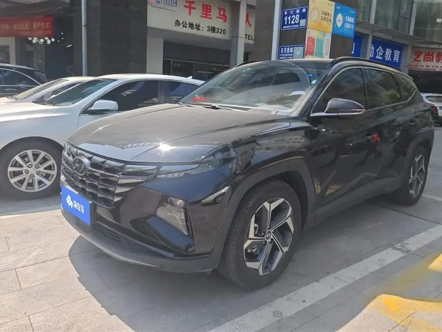 توسان 2021 طراز توسان L 1.5T DCT LUX النسخة المميزة