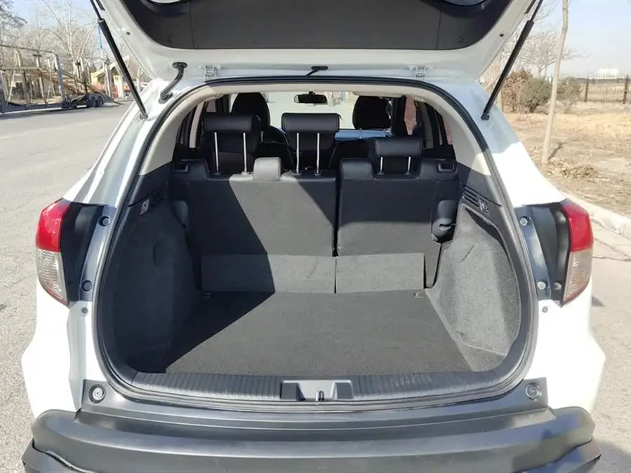 2020 هوندا HR-V 1.5L CVT النسخة الرائدة