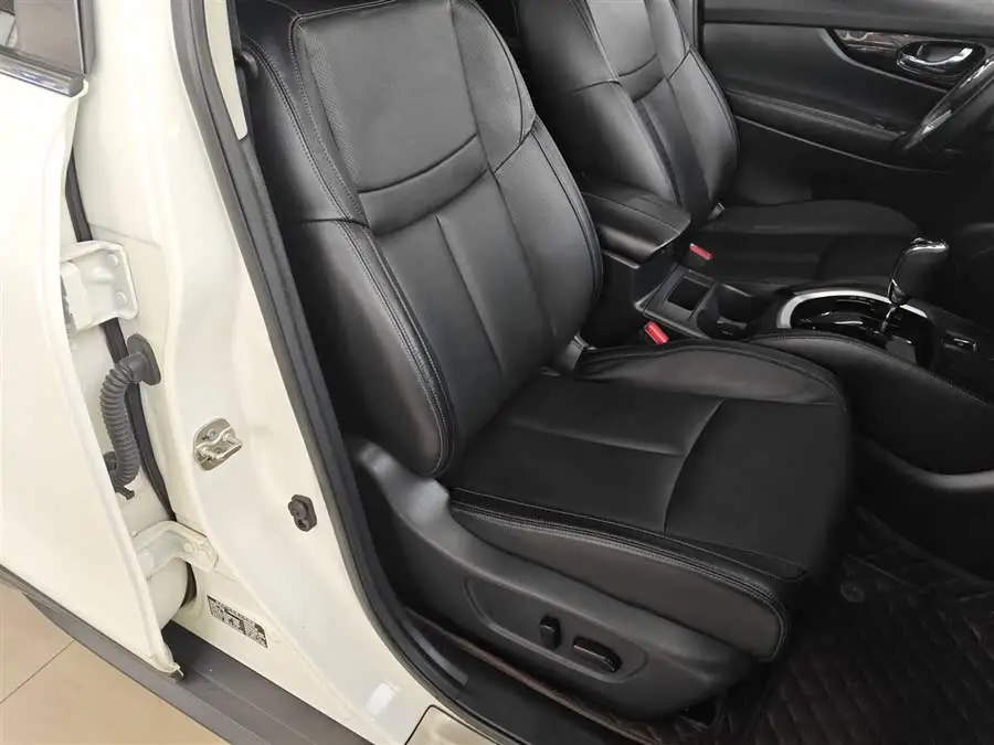 2021 نيسان إكس-تريل 2.0 لتر CVT 2WD XL Premium الإصدار التذكاري