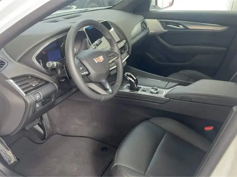 Cadillac CT5 2023 28T Luxury (Standard Version)