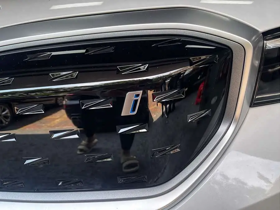 بي إم دبليو i3 2024 eDrive 35 L