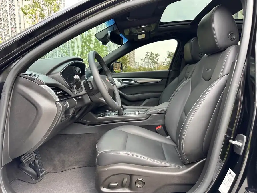 كاديلاك CT5 2023 28T الفاخرة (الإصدار القياسي)