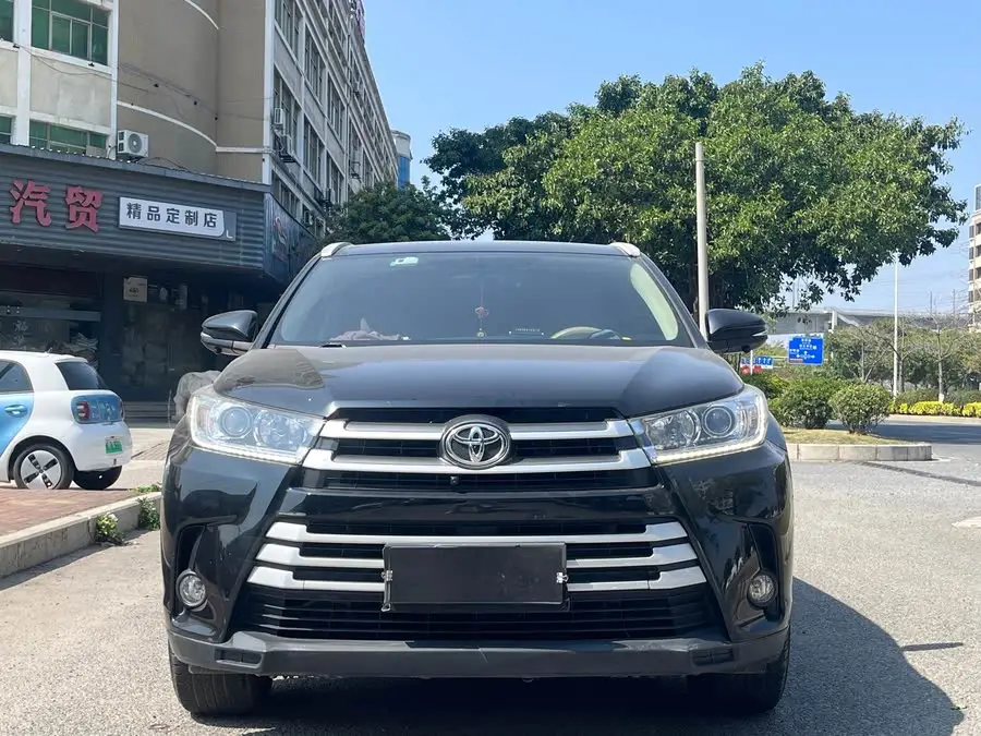 هاي لاندر 2018 2.0T فئة النخبة ذات الدفع الرباعي 7 مقاعد معيار VI الوطني