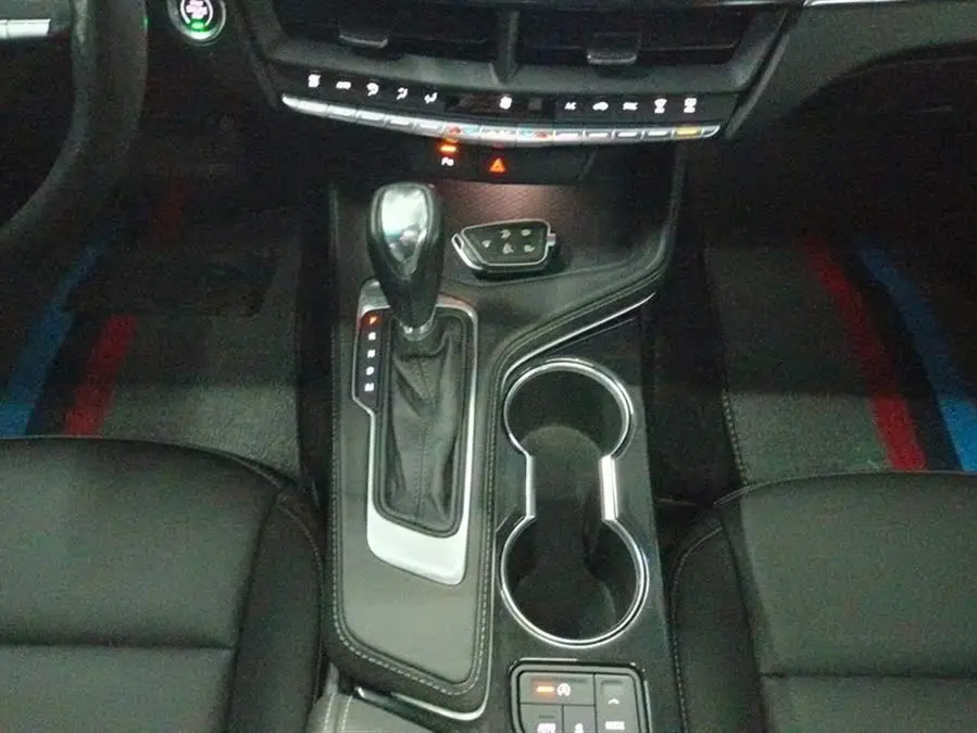 كاديلاك CT4 2021 28T فئة الرفاهية