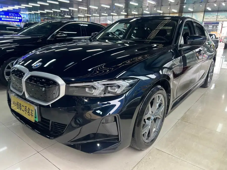 بي إم دبليو i3 2024 eDrive 35 L