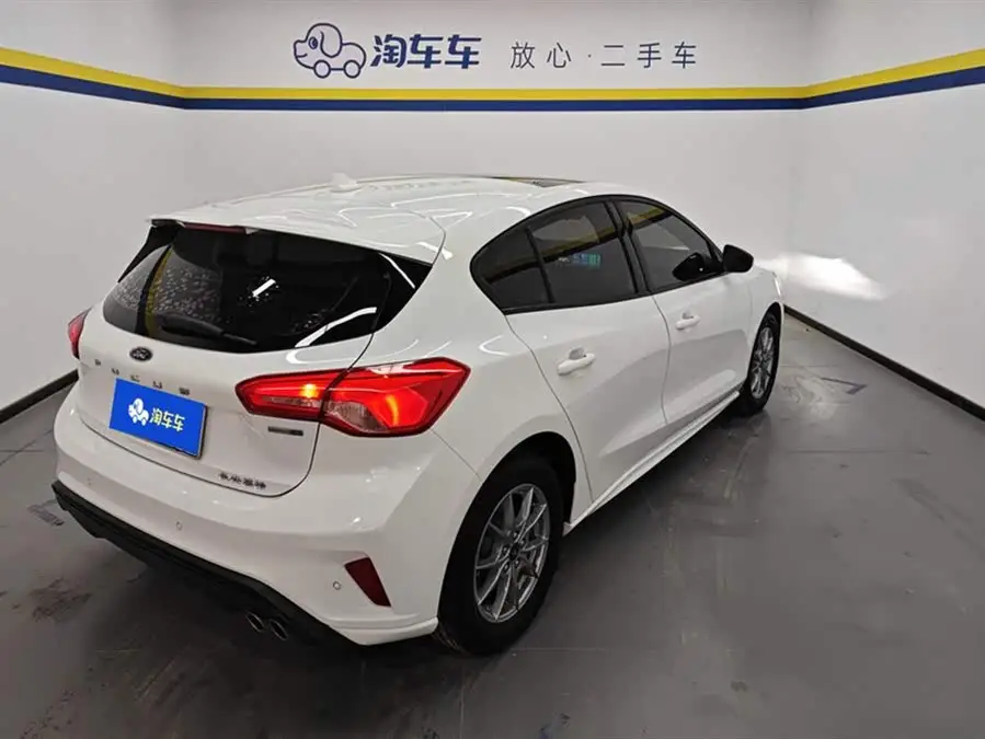 فورد فوكس 2021 هاتشباك إيكوبوست 180 أوتوماتيك تريند