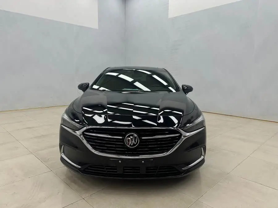 بيوك لاكروس 2022 652T الفاخرة