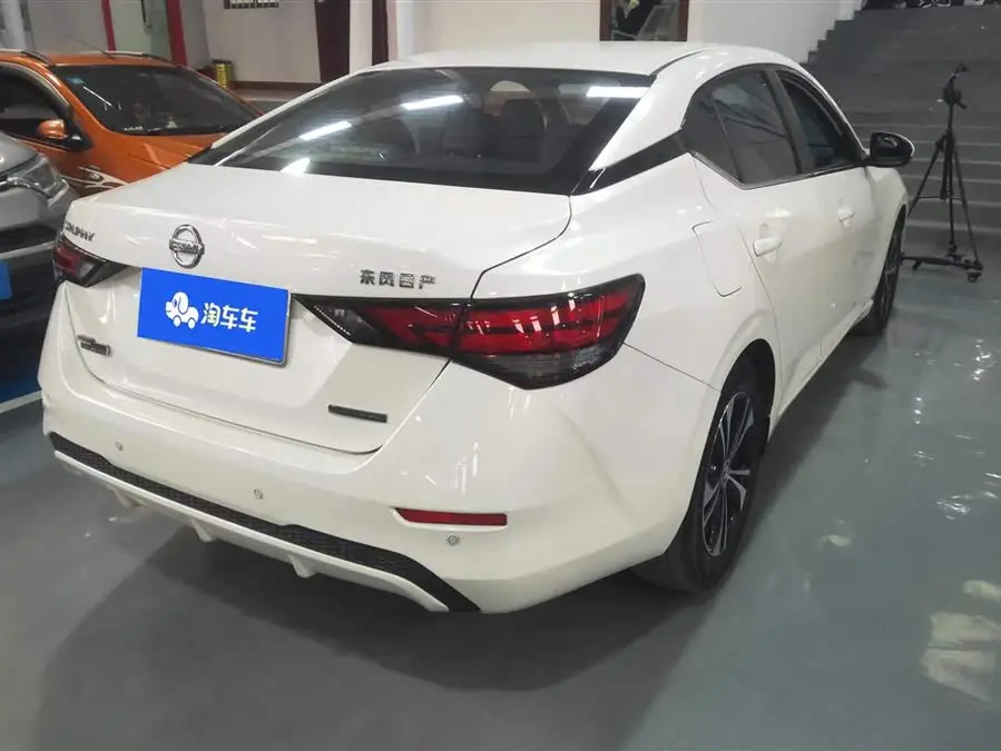 2021 نيسان سيلفي 1.6 لتر XL CVT إصدار استمتاع