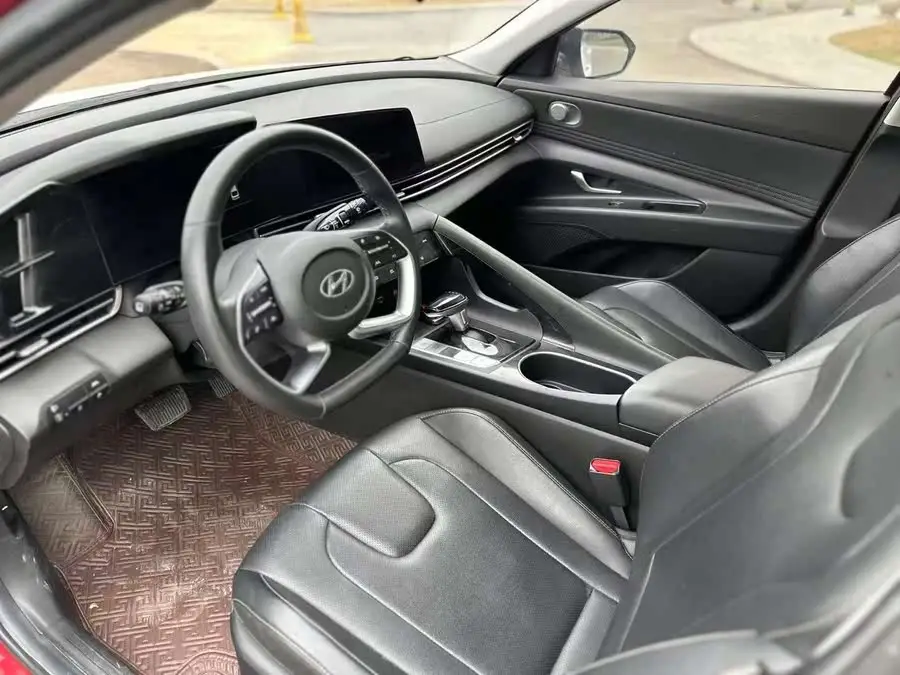 إيلانتر 2022 1.5 لتر CVT TOP النسخة الرائدة