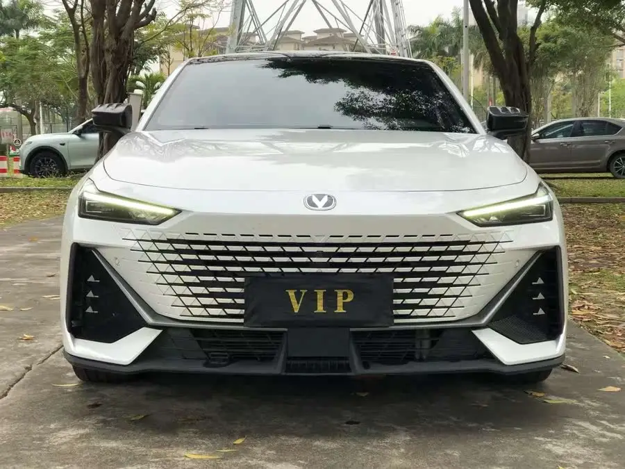 Changan UNI-V 2022 1.5T Intelligent Navigation Edition