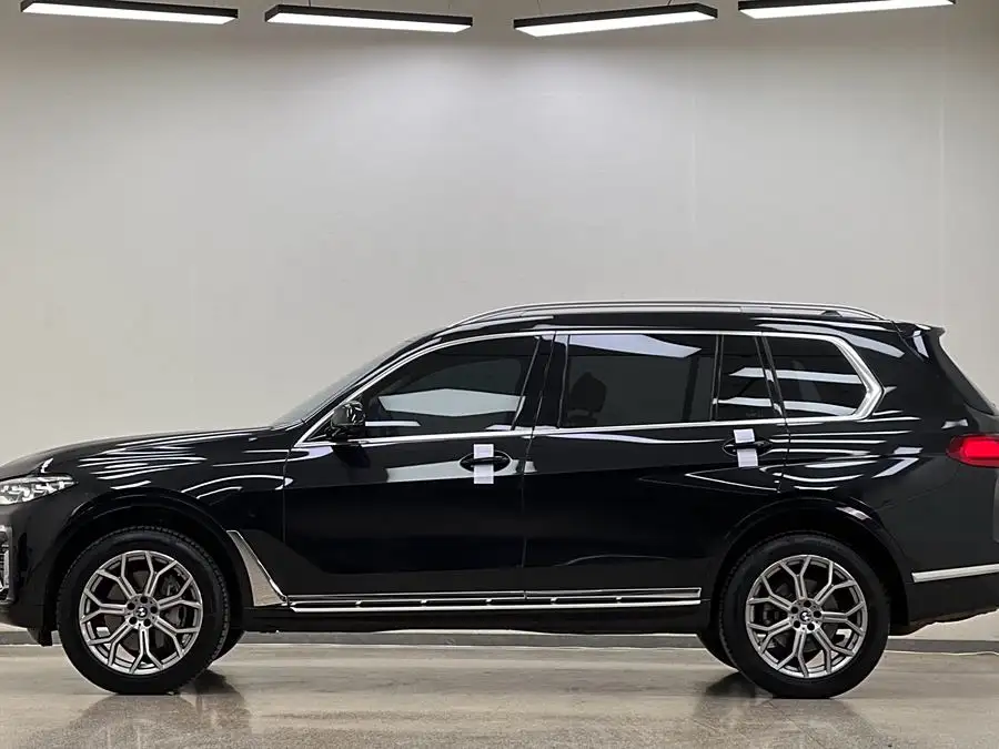بي إم دبليو X7 2021 طراز xDrive40i حزمة فاخرة