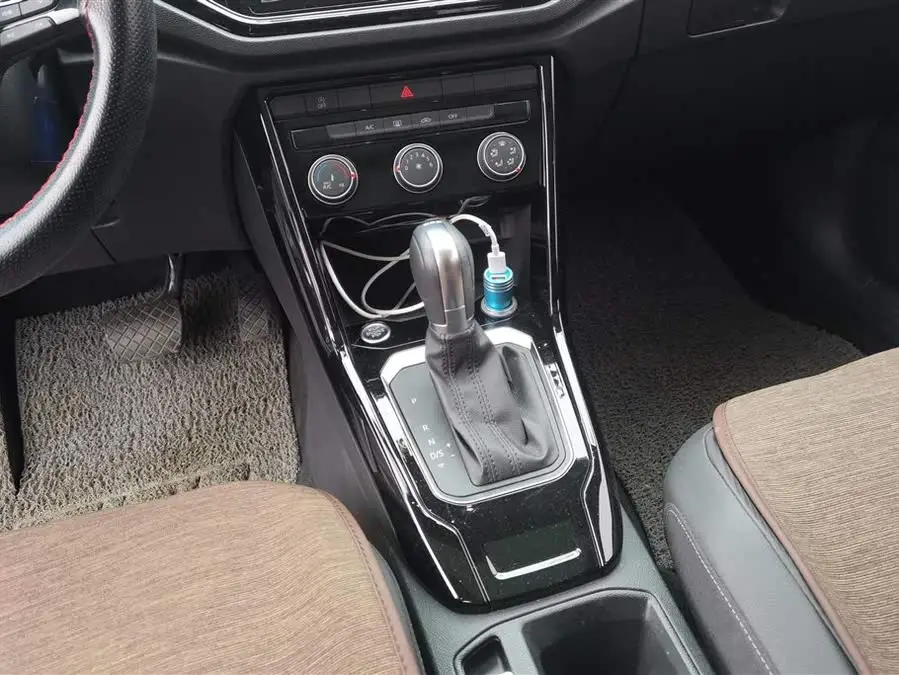 T-ROC 2020 موديل 280TSI DSG دفع ثنائي فاخرة